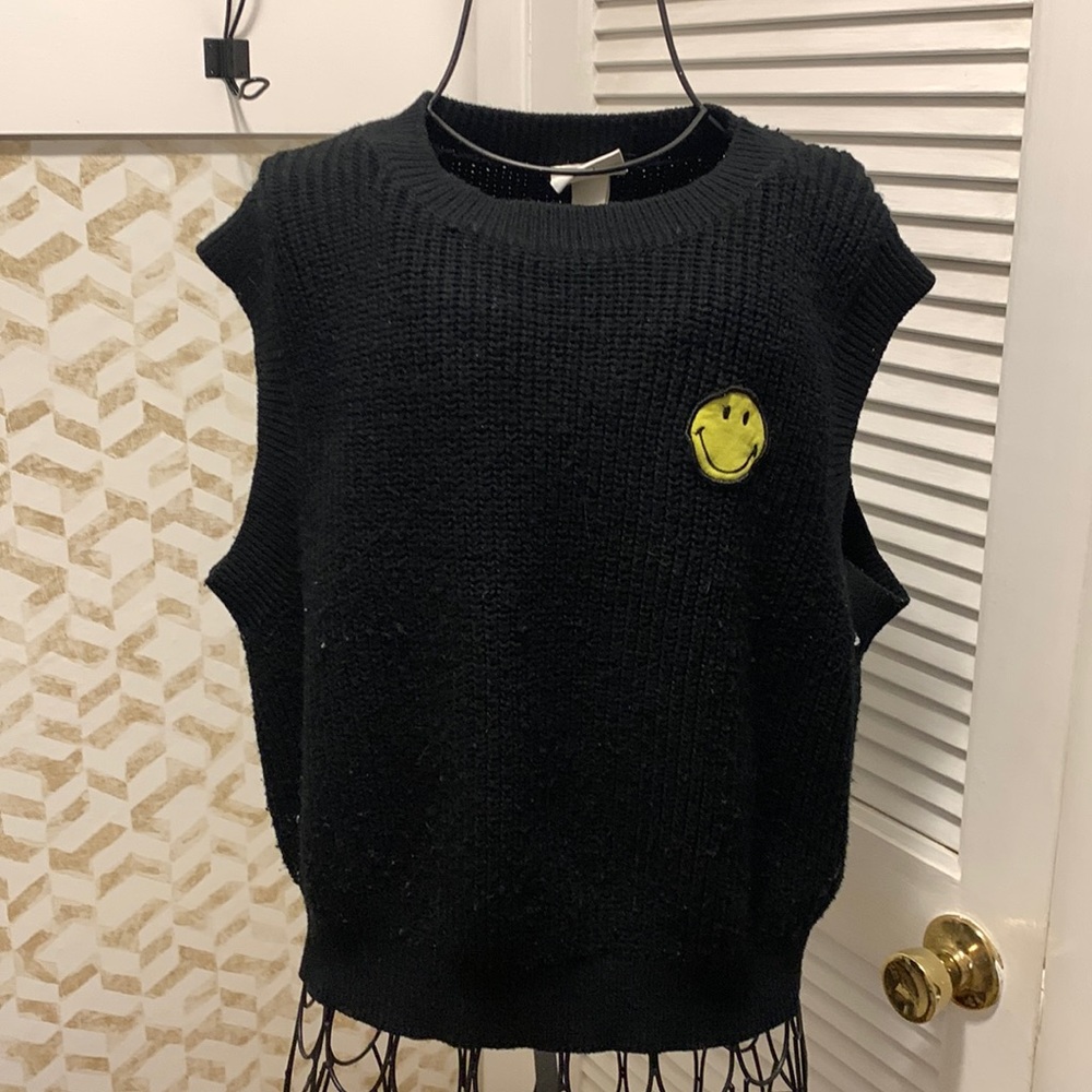 Women’s smiley sweater vest